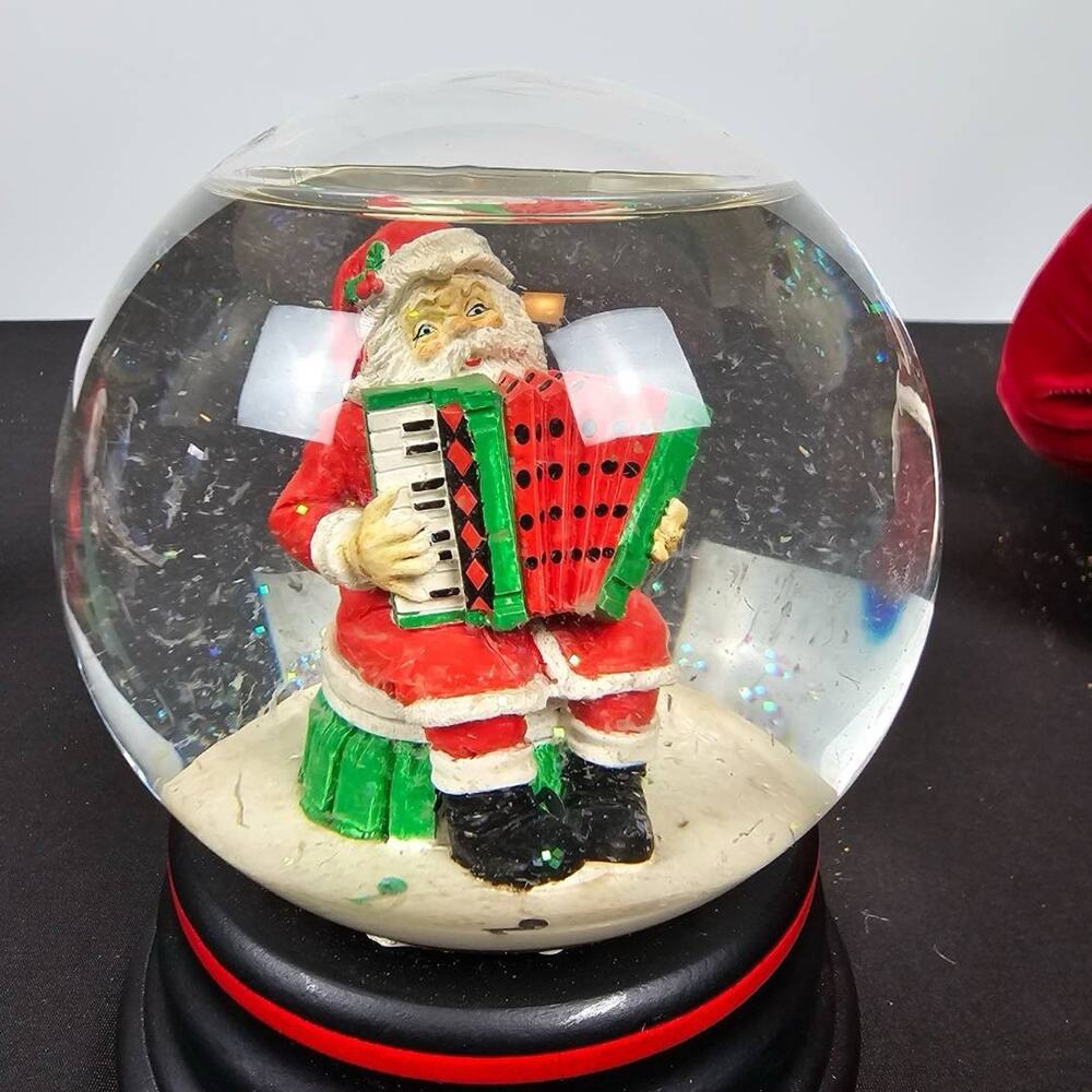 Dept 56 Santa Playing Accordion Snow Globe